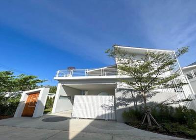 3 Bedrooms Minimal Modern Pool Villa