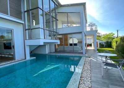 3 Bedrooms Minimal Modern Pool Villa