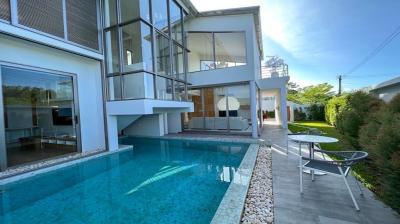 3 Bedrooms Minimal Modern Pool Villa