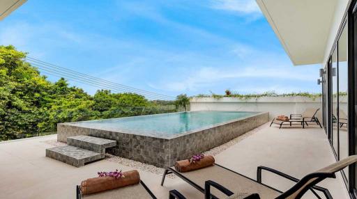 4 Bedrooms Modern Luxury Pool Villa in Layan