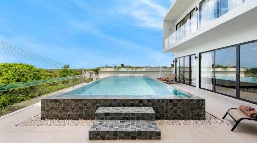 4 Bedrooms Modern Luxury Pool Villa in Layan