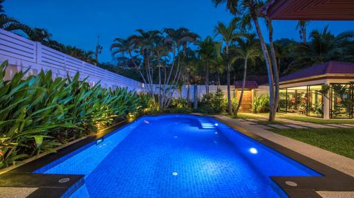 3 Bedroom Contemporary House with Private Swimming pool