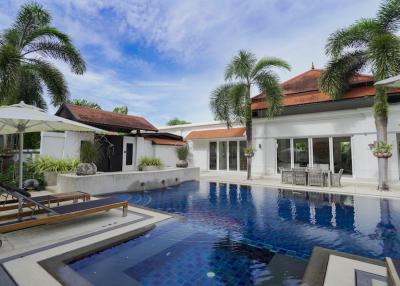 4 Bedroom in Lush Private Tropical Garden Pool Villa