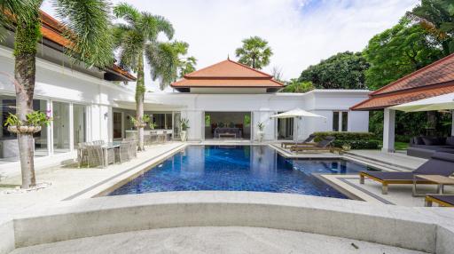 4 Bedroom in Lush Private Tropical Garden Pool Villa