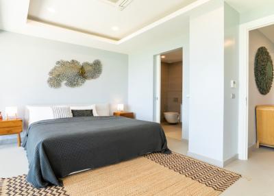 Premium Condominium 2 Bedrooms in Surin Bay