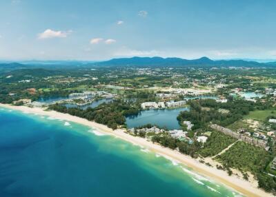 Beachfront condominium with spanning sea views