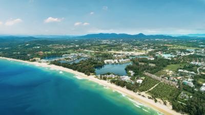 Beachfront condominium with spanning sea views