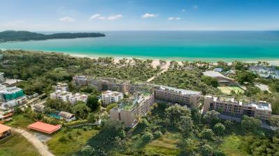 Beachfront condominium with spanning sea views