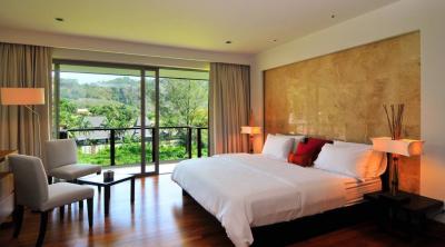 Stunning 4 bedrooms penthouse in beautiful Naithon Beach
