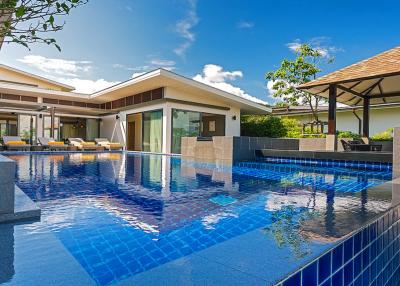 A contemporary and luxurious pool villas complex  in Rawai
