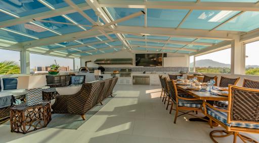 Marina Penthouse with Private Yacht Berth