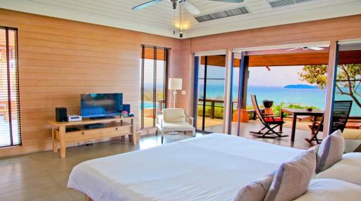 5 Bedroom panoramic sea views