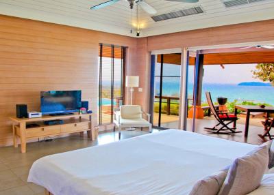 5 Bedroom panoramic sea views