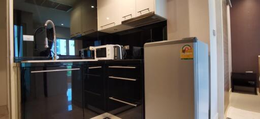 Corner Unit for Rent in VN Residence 3