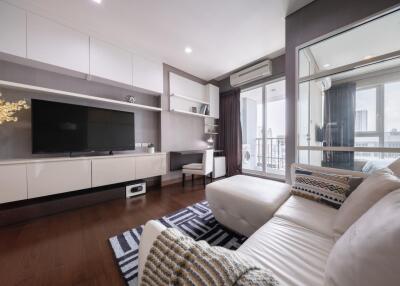 1 bedroom 1 bathroom Size: 43 s.qm Rental Price: 42,000/month Sale: 8,490,000 MTB Ivy ThongLor Condo, Sukhumvit 55