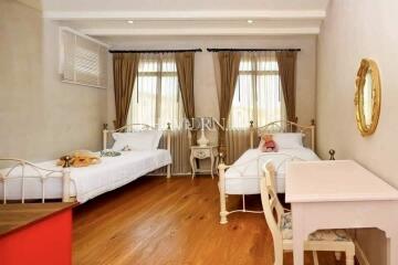 บ้าน ขาย 3 ห้องนอน 267 ตร.ม. ที่ดิน 440 m² , Pattaya