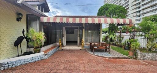 Pratumnak Hill Area House for Rent