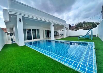Modern Pool Villa House Style for Rent