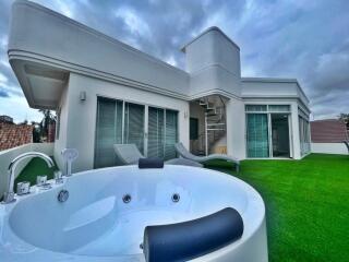 Modern Pool Villa House Style for Rent