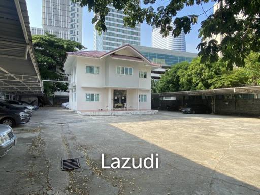 2 Bed 1600 SQ.M 2 Storey House in Sathorn