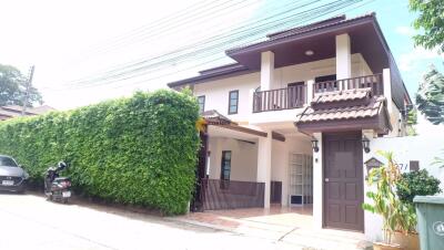 5 bedroom House in Baan Baramee Bang Saray