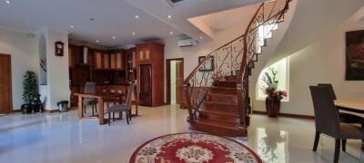 Pratumnak Pool Villa House for Rent