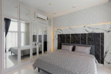 For RENT : Belle Grand Rama 9 / 2 Bedroom / 2 Bathrooms / 127 sqm / 90000 THB [10828243]