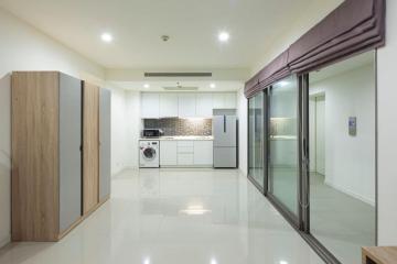 For SALE : Star View / 2 Bedroom / 2 Bathrooms / 77 sqm / 10400000 THB [S11700]