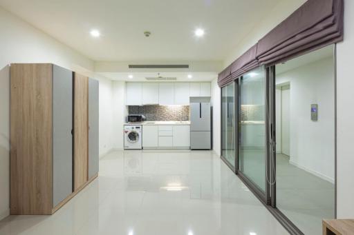 For SALE : Star View / 2 Bedroom / 2 Bathrooms / 77 sqm / 10400000 THB [S11700]
