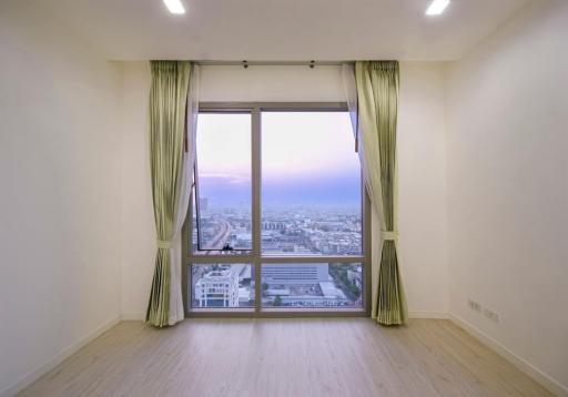 For SALE : Star View / 2 Bedroom / 2 Bathrooms / 77 sqm / 10400000 THB [S11700]