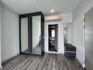 For Rent Spacious 2 Bed 2 Bath Condo Centric Sathon-St Louis 300m from BTS