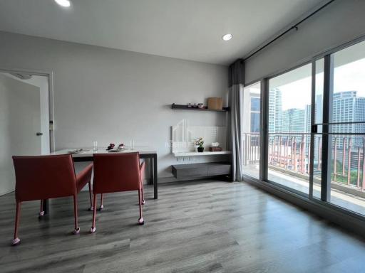 For Rent Spacious 2 Bed 2 Bath Condo Centric Sathon-St Louis 300m from BTS