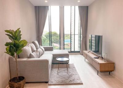 For rent 1bed 1bath 1living room Noble Ploenchit luxury condo