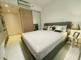 For Rent 1 Bedroom Condo The Lofts Ekkamai 200m from BTS Ekamai