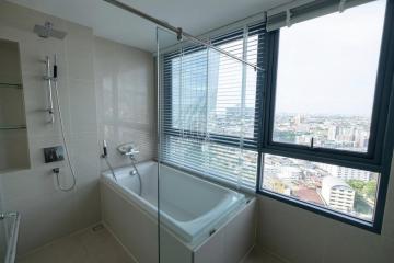 HOT DEAL: Spacious 2 bedroom 2 bathroom condo for rent at Ideo Mobi Sukhumvit 66 - BTS Udomsuk