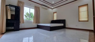 2 Storey 4 Beds House for Rent Pattaya