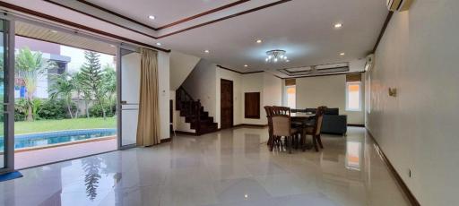 2 Storey 4 Beds House for Rent Pattaya