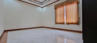 2 Storey 4 Beds House for Rent Pattaya