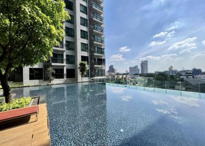 For Sale Studio Apartment Rhythm Sukhumvit 36 - 38 Only 5 minutes to BTS Thong Lor (sold with tenant)