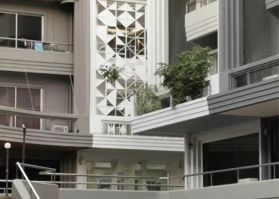 For Rent Park Avenue Ekamai  5-storey building, 280 sq m