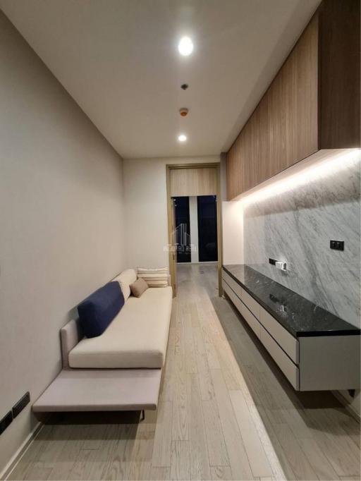 For Rent 1 Bedroom Condo Noble Ploenchit Connected to BTS Phloen Chit