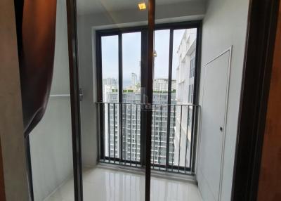 For Sale 1 Bedroom Duplex Ideo Mobi Sukhumvit 81 Less than 100m from BTS Onnut