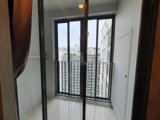 For Sale 1 Bedroom Duplex Ideo Mobi Sukhumvit 81 Less than 100m from BTS Onnut