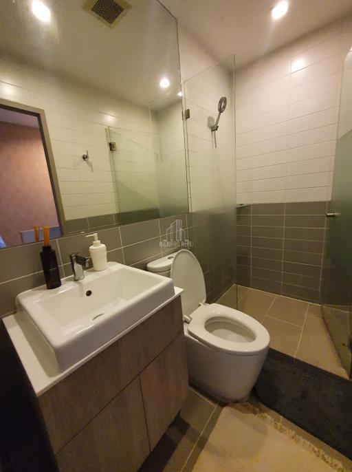 For Sale 1 Bedroom Duplex Ideo Mobi Sukhumvit 81 Less than 100m from BTS Onnut