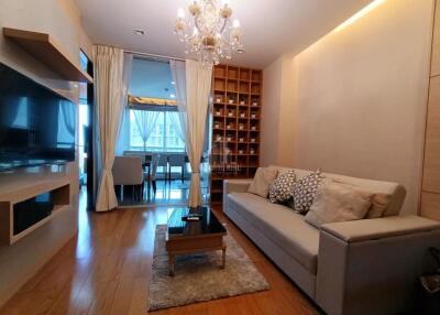 Luxury 1 bed unit with closed kitchen @ The Address Asoke