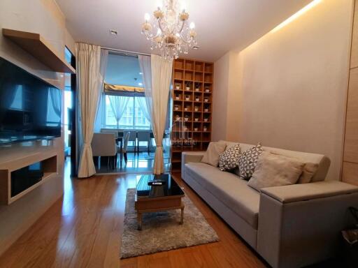 Luxury 1 bed unit with closed kitchen @ The Address Asoke