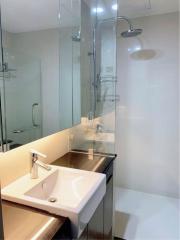 For Rent 1 Bedroom Condo O2 Hip 300m from BTS Phloen Chit