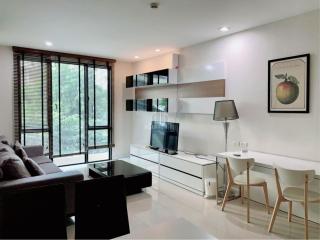 For Rent 1 Bedroom Condo O2 Hip 300m from BTS Phloen Chit