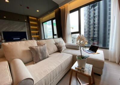 For Rent 1 Bedroom Condo Life Asoke Hype 900m from MRT Rama 9