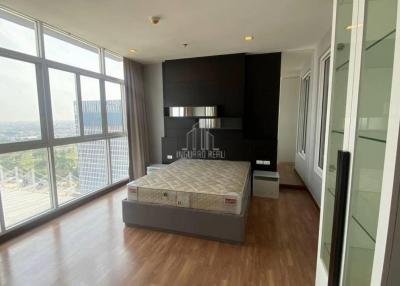 For Rent 3 Bedrooms connect to BTS Bangna